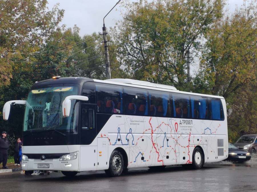 Новогодние путешествия с «Д‑Тревел»: организуем транспорт для вашей большой компании!